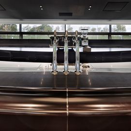 Stoere bar met marmer