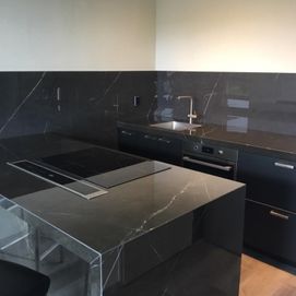 Glanzend zwart marmer