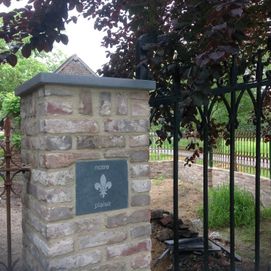 Poort met detail van natuursteen