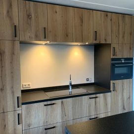 Robuuste keuken met natuursteen