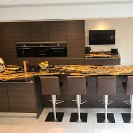 Keuken met bijzonder natuursteen