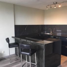 Keuken glanzend zwart marmer